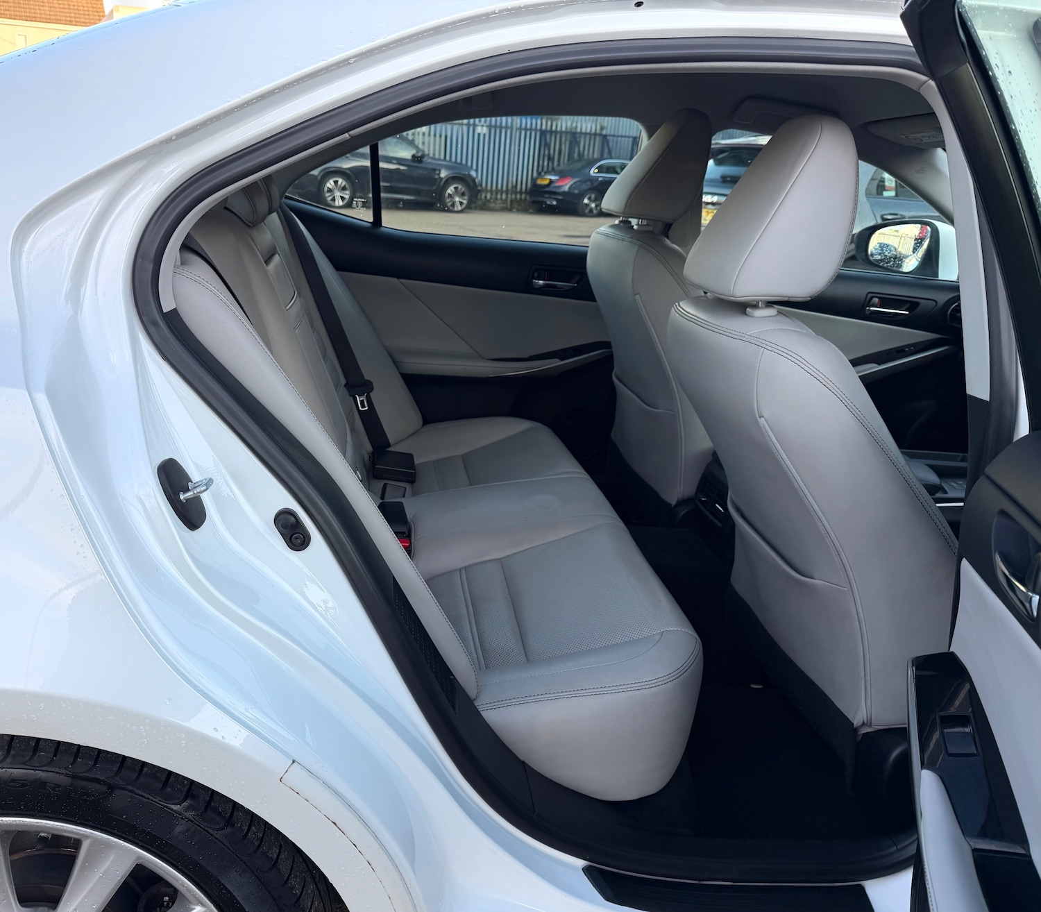 Used Lexus IS 2015 for sale - 78026278: Photo 2