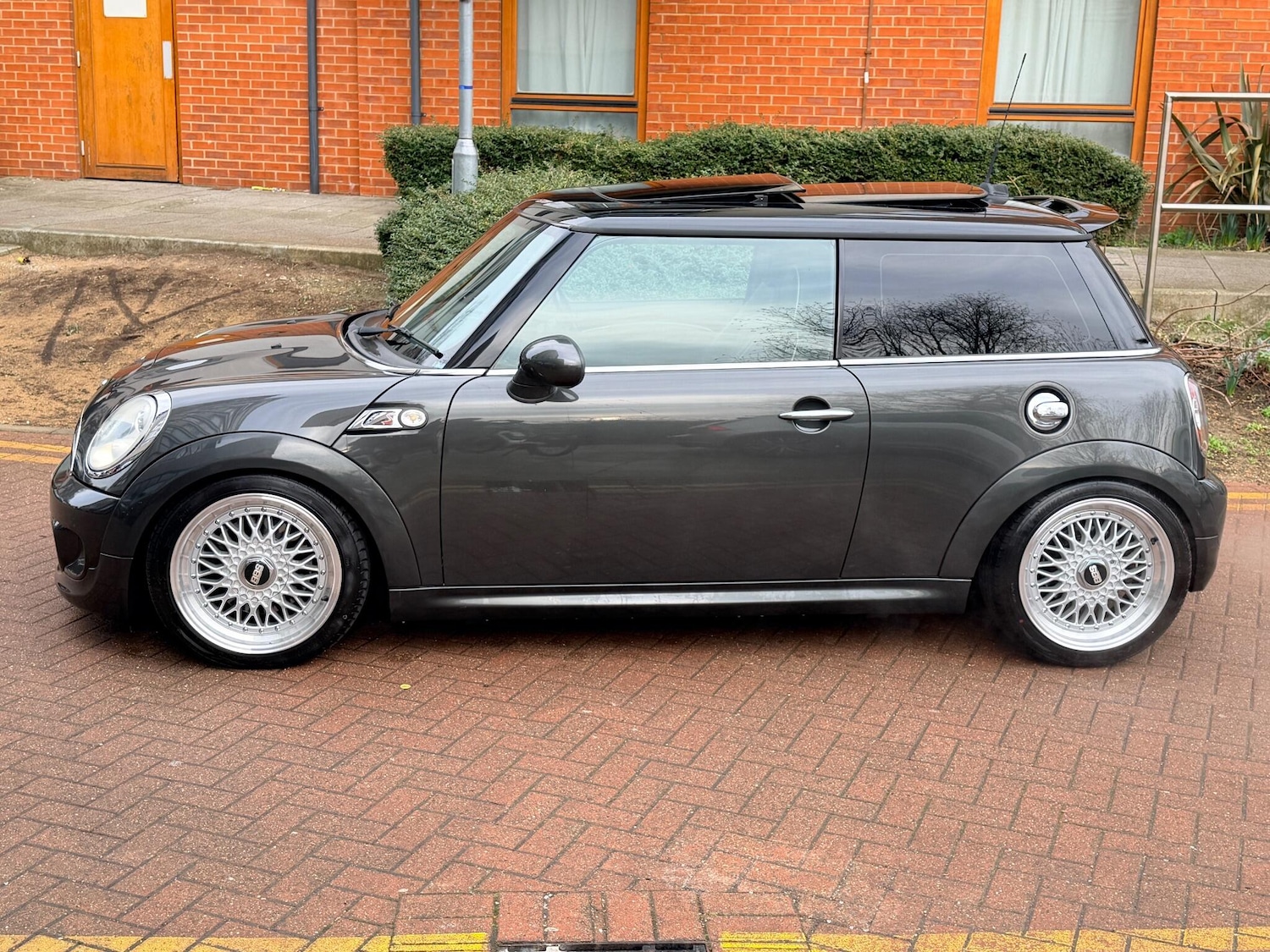 Used MINI Hatch 2010 for sale - 78029254: Photo 2