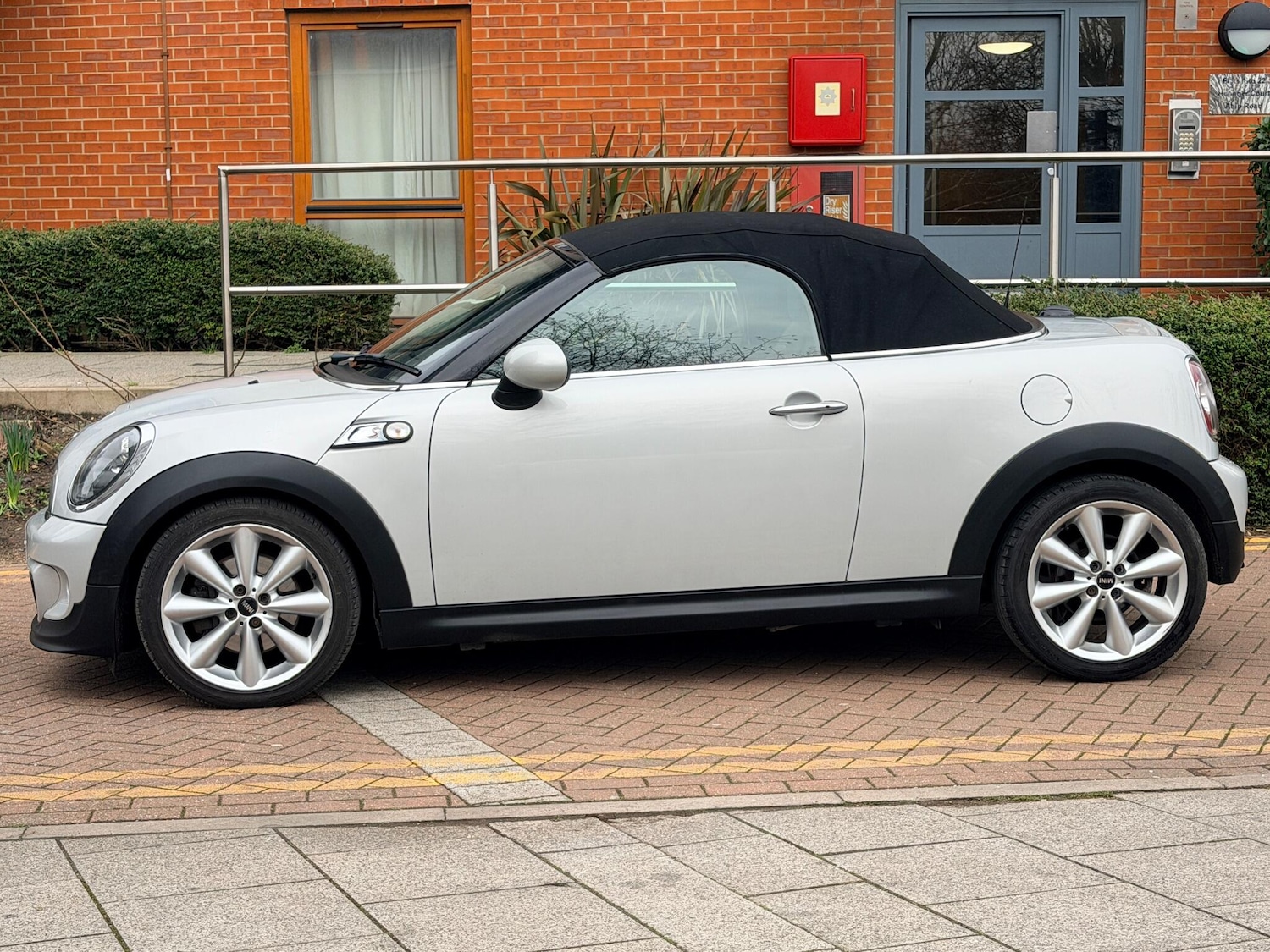 Used MINI Roadster 2013 for sale - 78029220: Photo 2