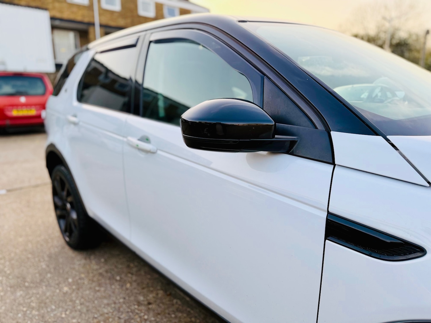 Used Land Rover Discovery Sport 2017 for sale - 78177265: Photo 3