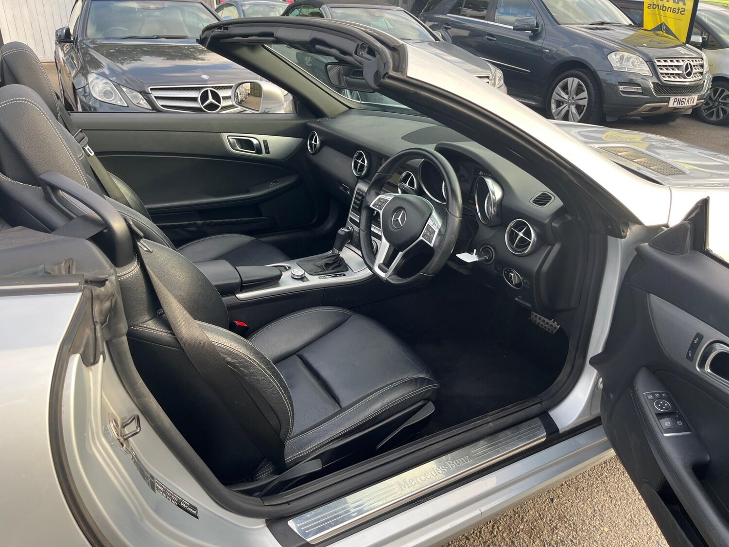 Used Mercedes-Benz SLK 2011 for sale - 78089392: Photo 21