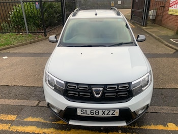 Used Dacia Sandero Stepway 2018 for sale - 77927862: Photo