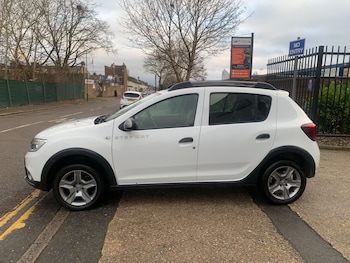 Used Dacia Sandero Stepway 2018 for sale - 77927862: Photo
