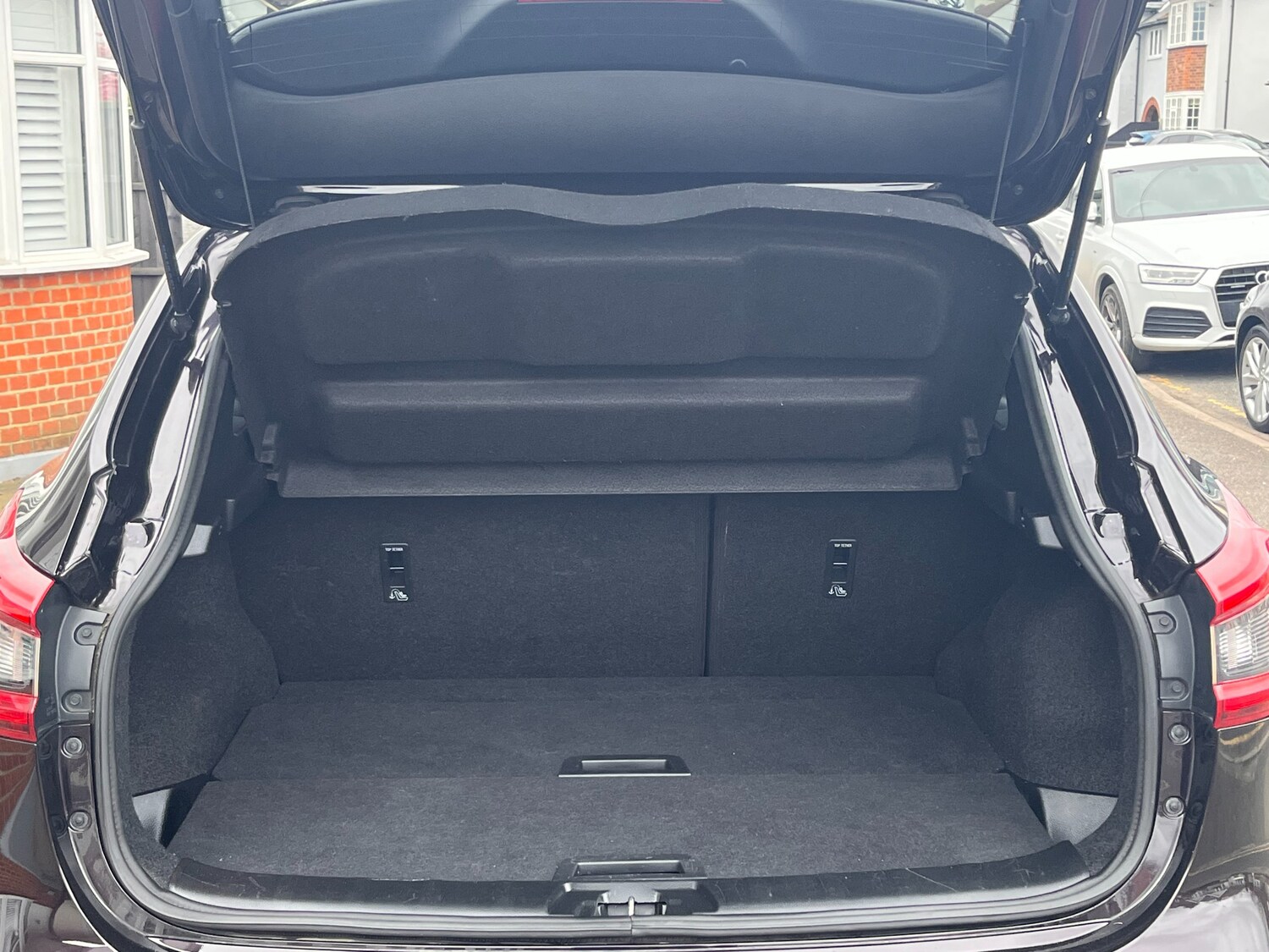 Used Nissan Qashqai 2017 for sale - 77927833: Photo 13