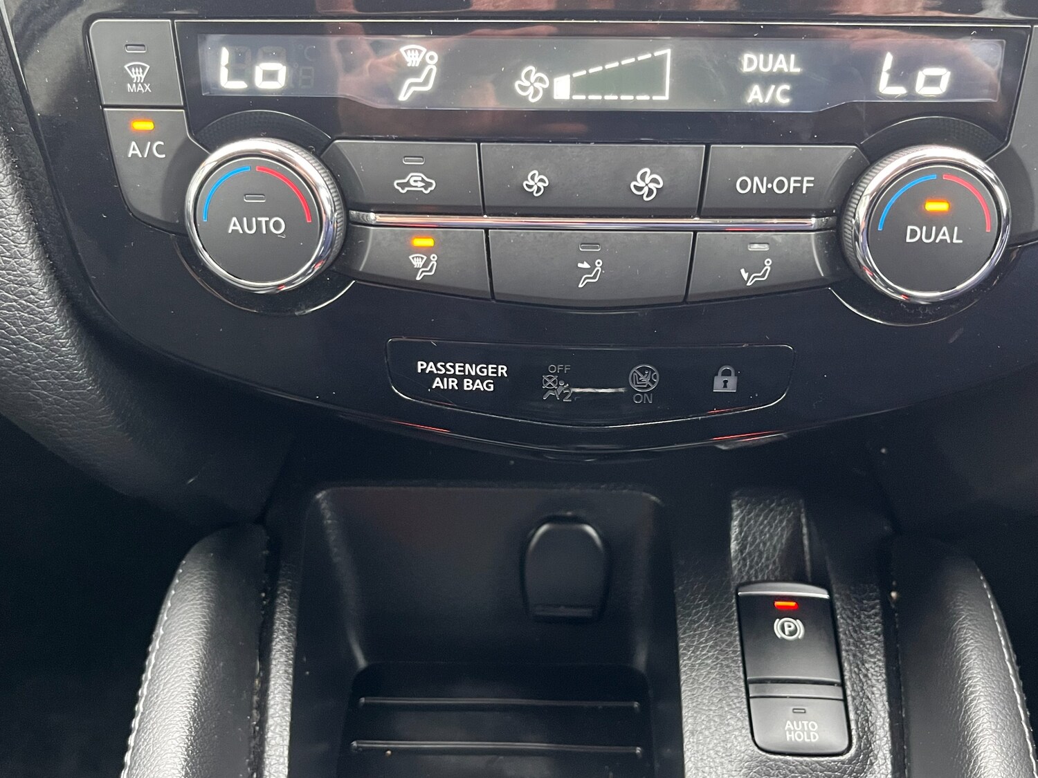 Used Nissan Qashqai 2017 for sale - 77927833: Photo 25