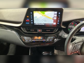 Used Toyota C-HR 2019 for sale - 78431842: Photo