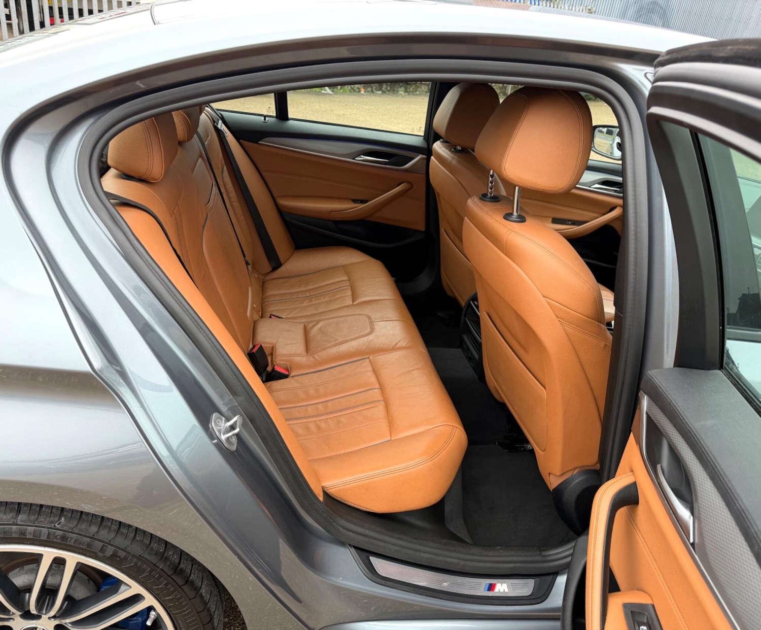 Used BMW 5 Series 2017 for sale - 78002044: Photo 3