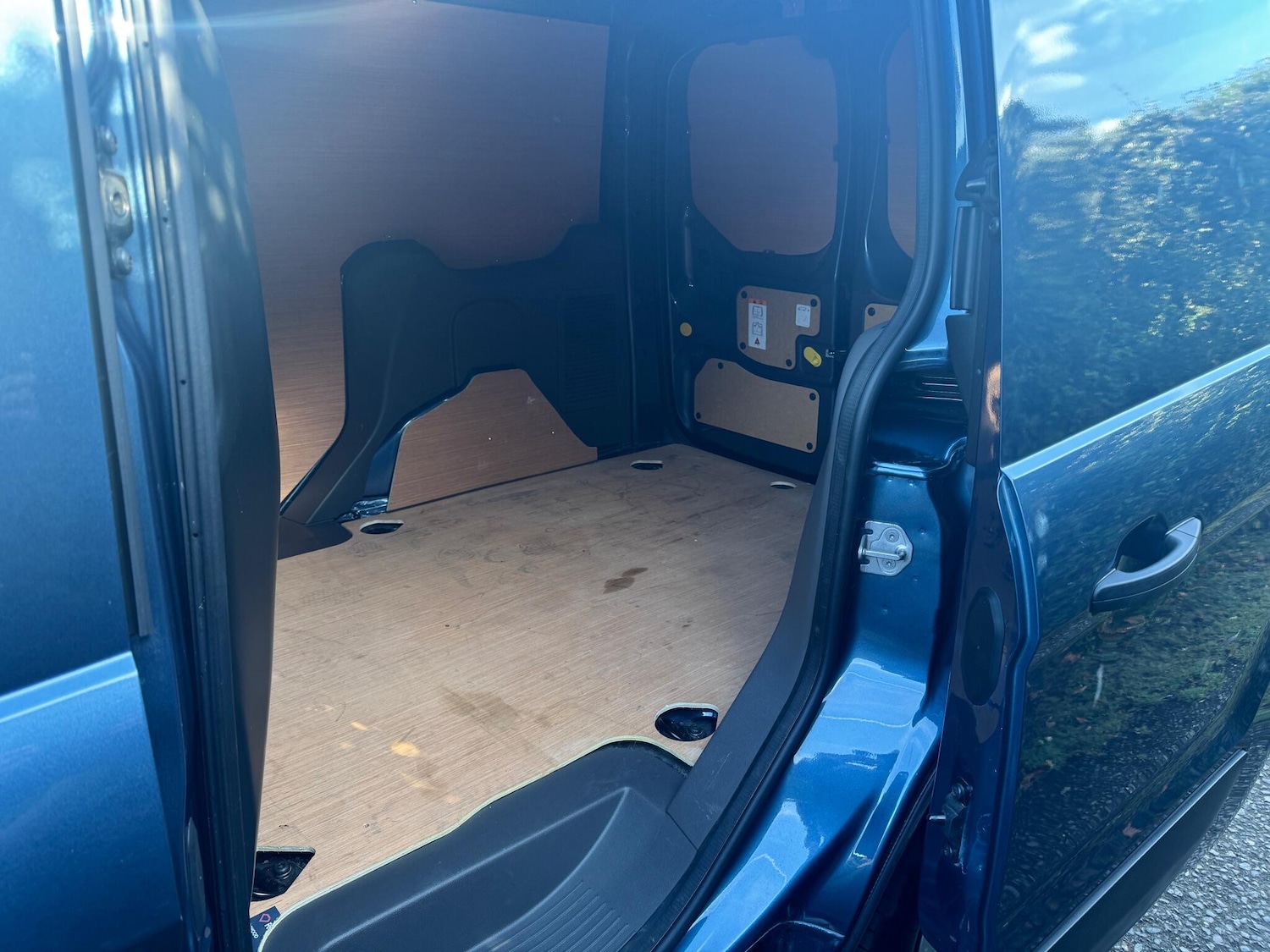 Used Ford Transit Connect 2024 for sale - 77966526: Photo 8