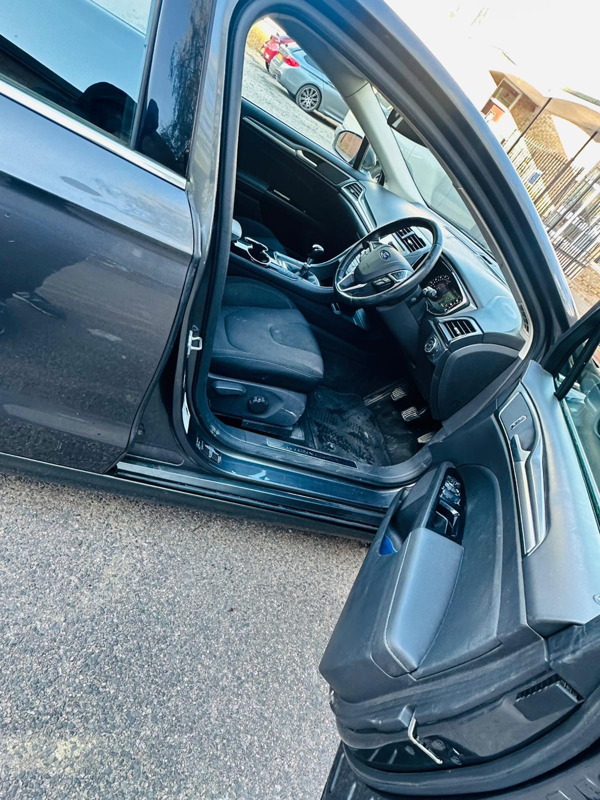 Used Ford Mondeo 2015 for sale - 78062123: Photo 8