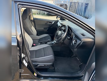 Toyota Auris feature image