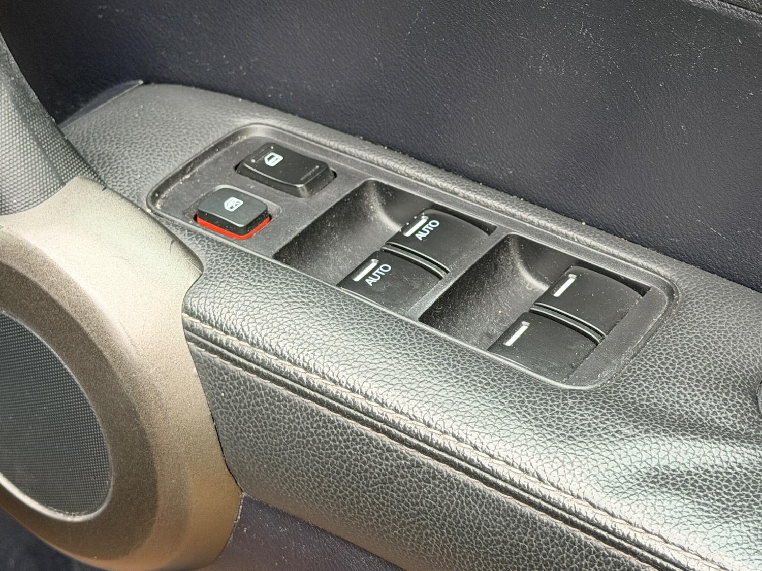 Used Honda CR-V 2011 for sale - 78029216: Photo 15