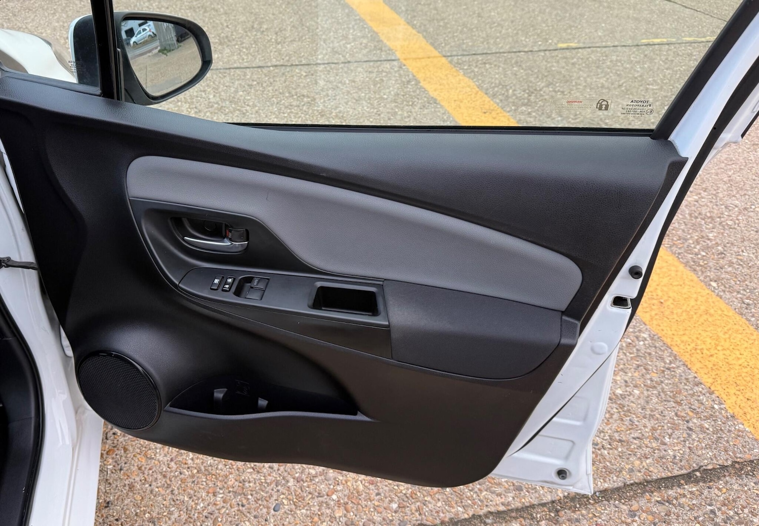 Used Toyota Yaris 2017 for sale - 78001960: Photo 15