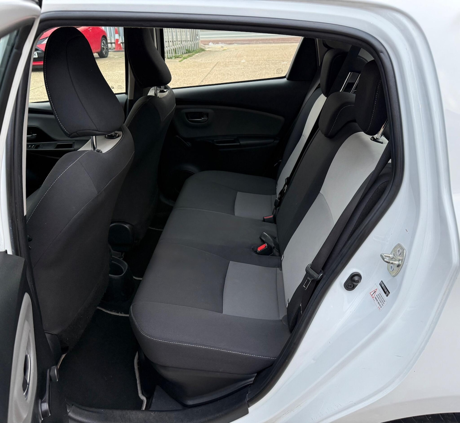 Used Toyota Yaris 2017 for sale - 78001960: Photo 21