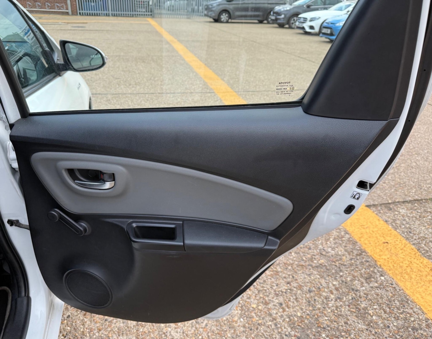 Used Toyota Yaris 2017 for sale - 78001960: Photo 22