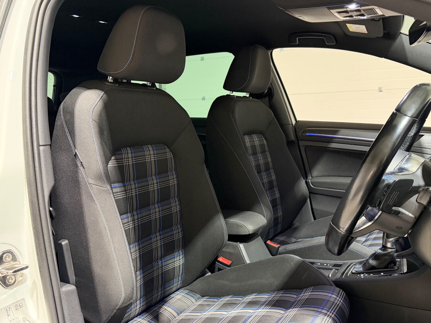 Used Volkswagen Golf 2020 for sale - 77980221: Photo 9