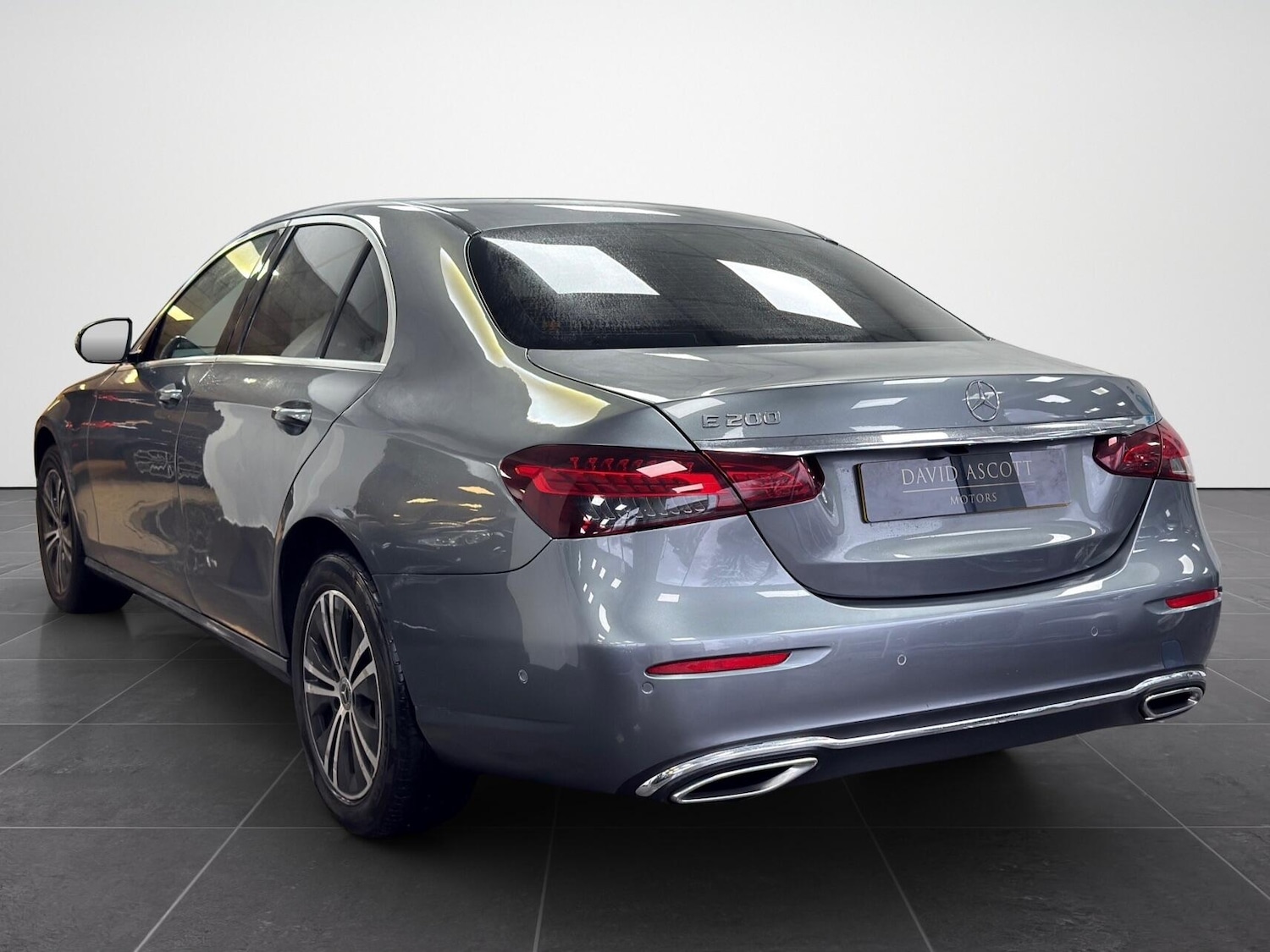 Used Mercedes-Benz E Class for sale - 77762473: Photo 3