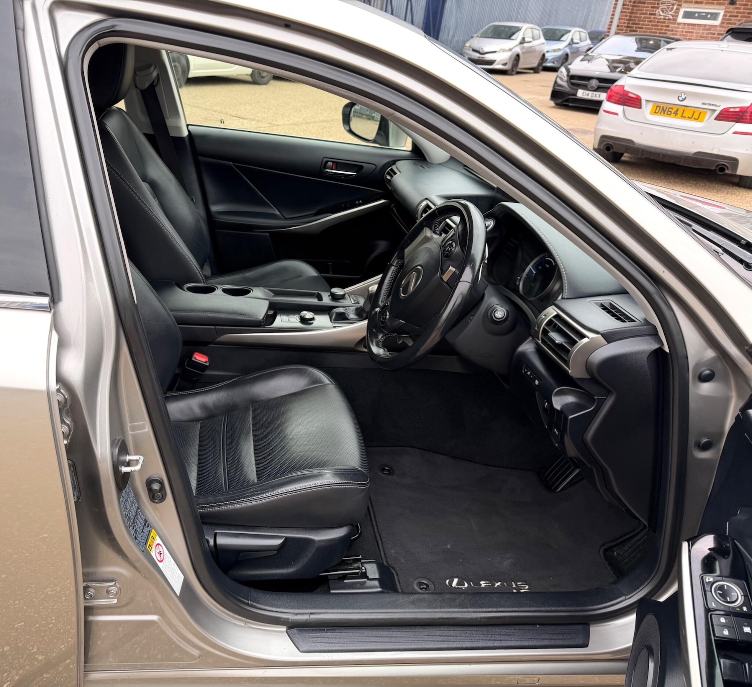 Used Lexus IS 2016 for sale - 78022453: Photo 2