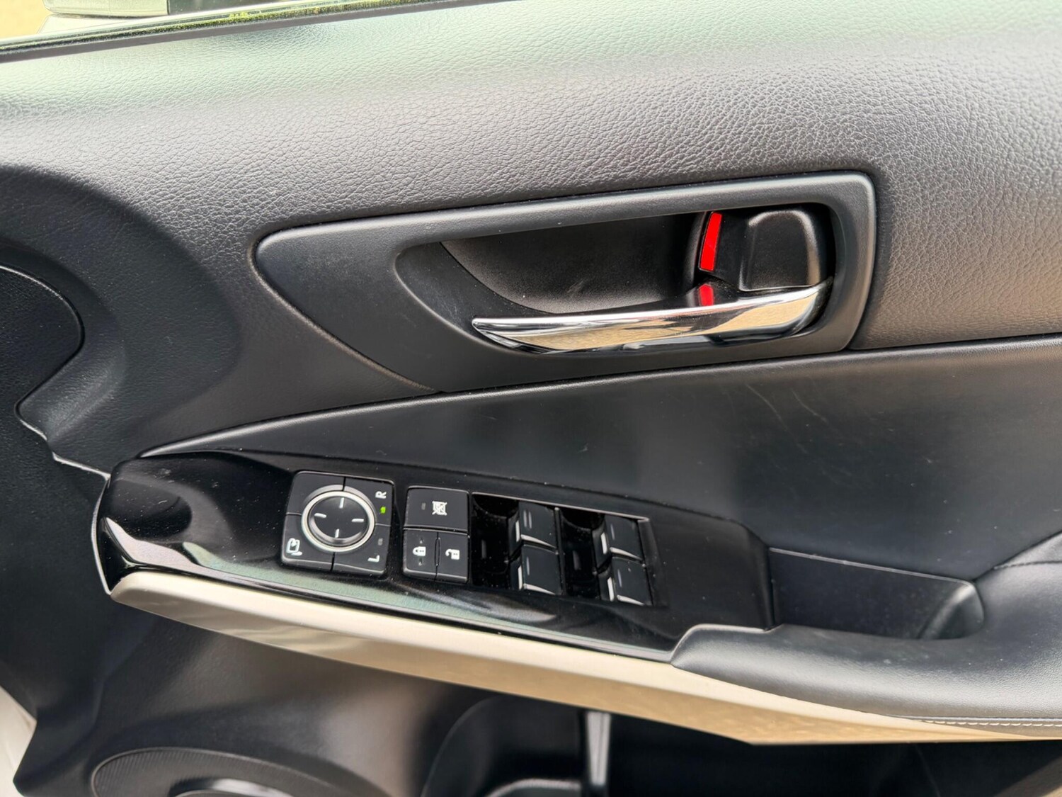 Used Lexus IS 2016 for sale - 78022453: Photo 8