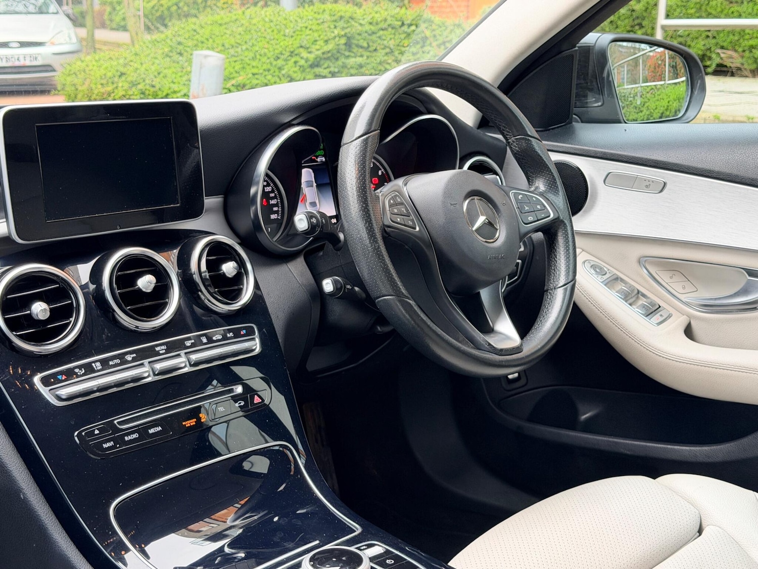 Used Mercedes-Benz C Class 2018 for sale - 78201624: Photo 12