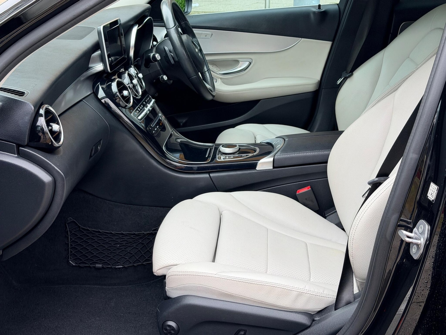 Used Mercedes-Benz C Class 2018 for sale - 78201624: Photo 14