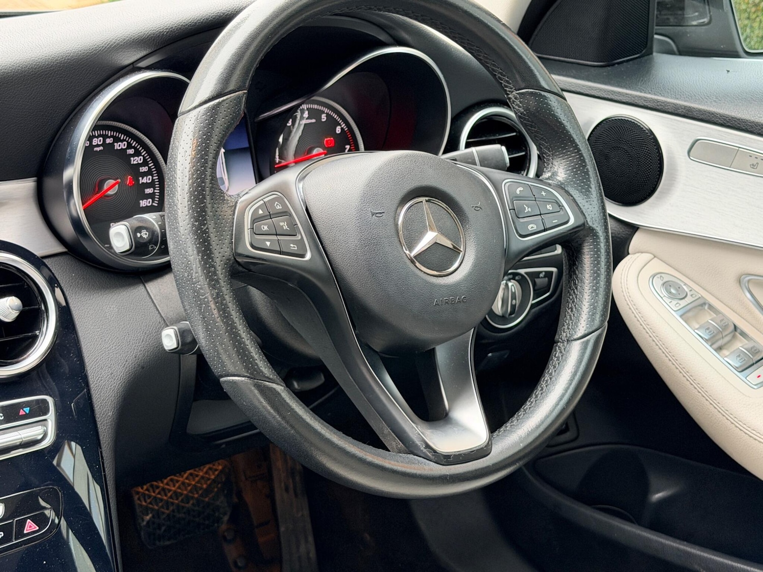 Used Mercedes-Benz C Class 2018 for sale - 78201624: Photo 17