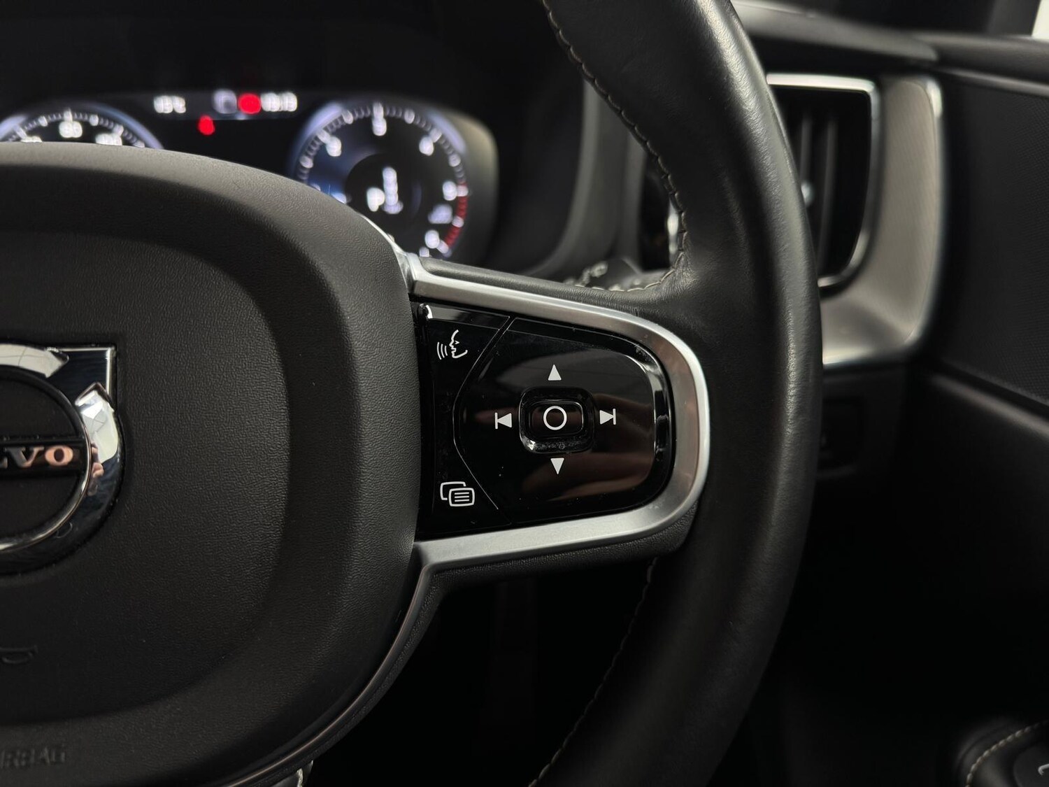 Used Volvo XC60 2021 for sale - 77762447: Photo 14