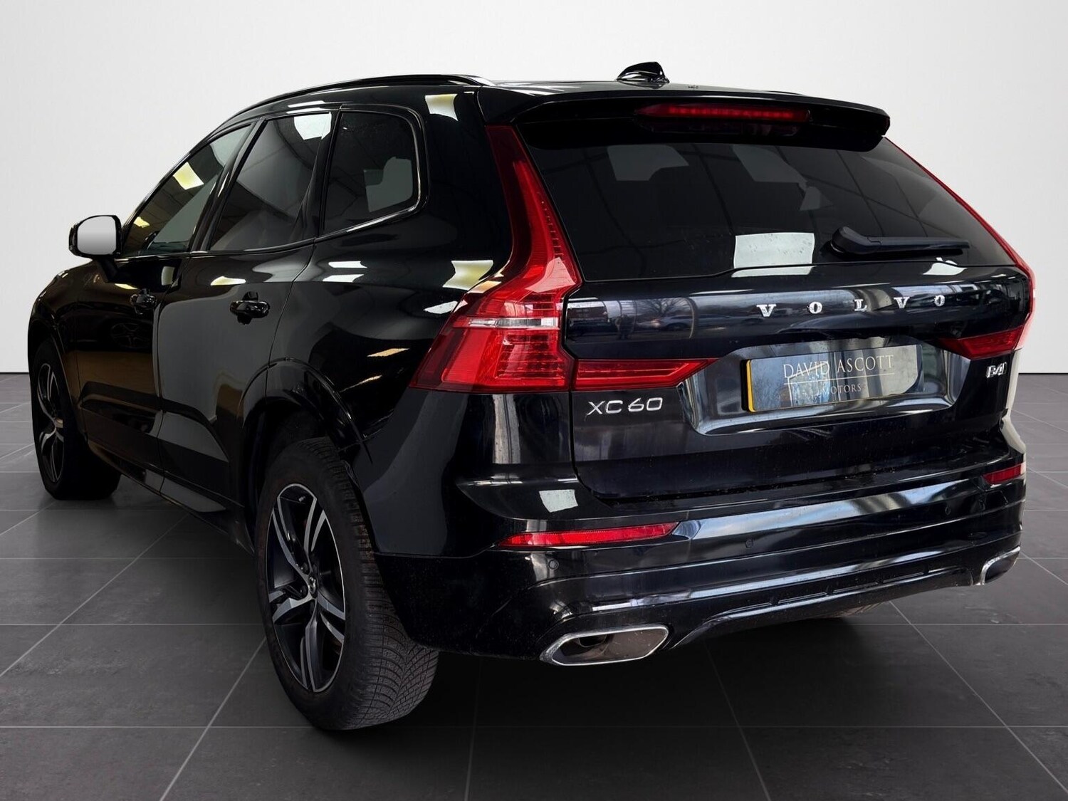 Used Volvo XC60 2021 for sale - 77762447: Photo 3
