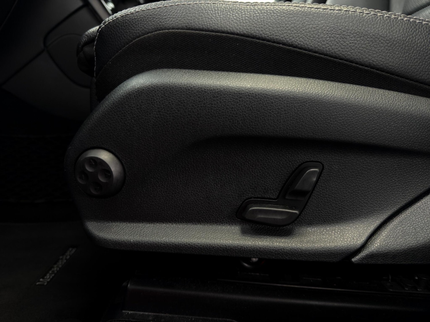 Used Mercedes-Benz GLC for sale - 77762458: Photo 22