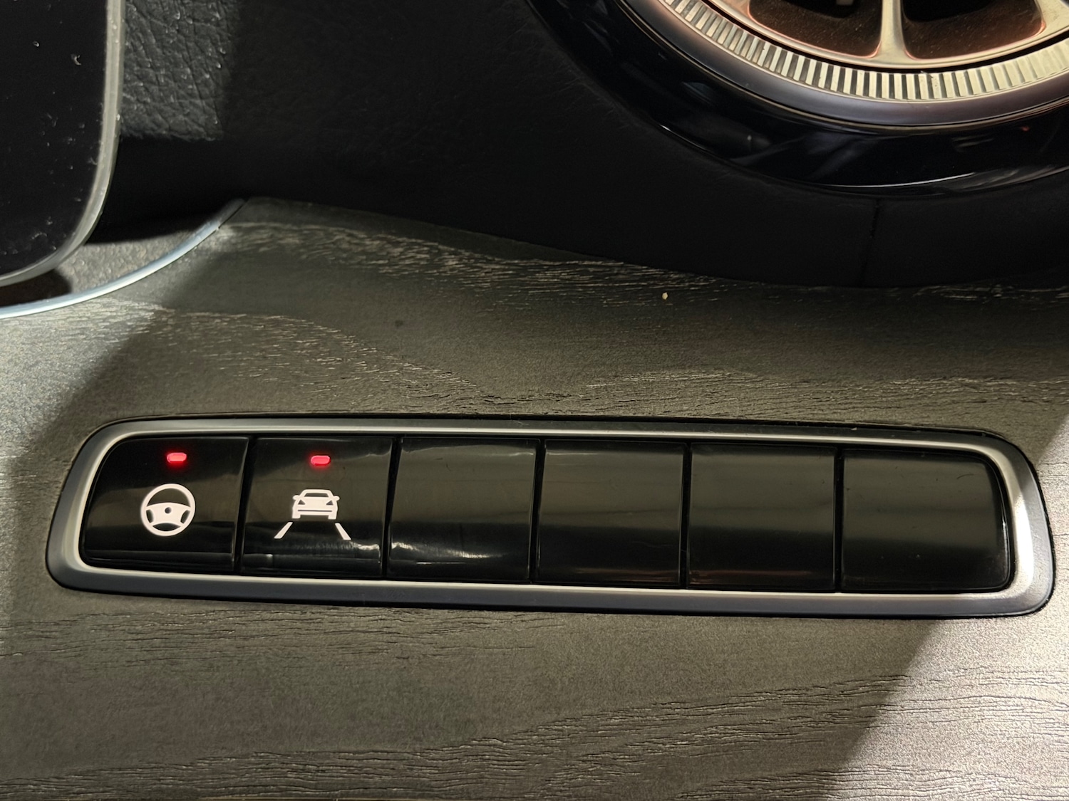 Used Mercedes-Benz CLS 2018 for sale - 77894031: Photo 2