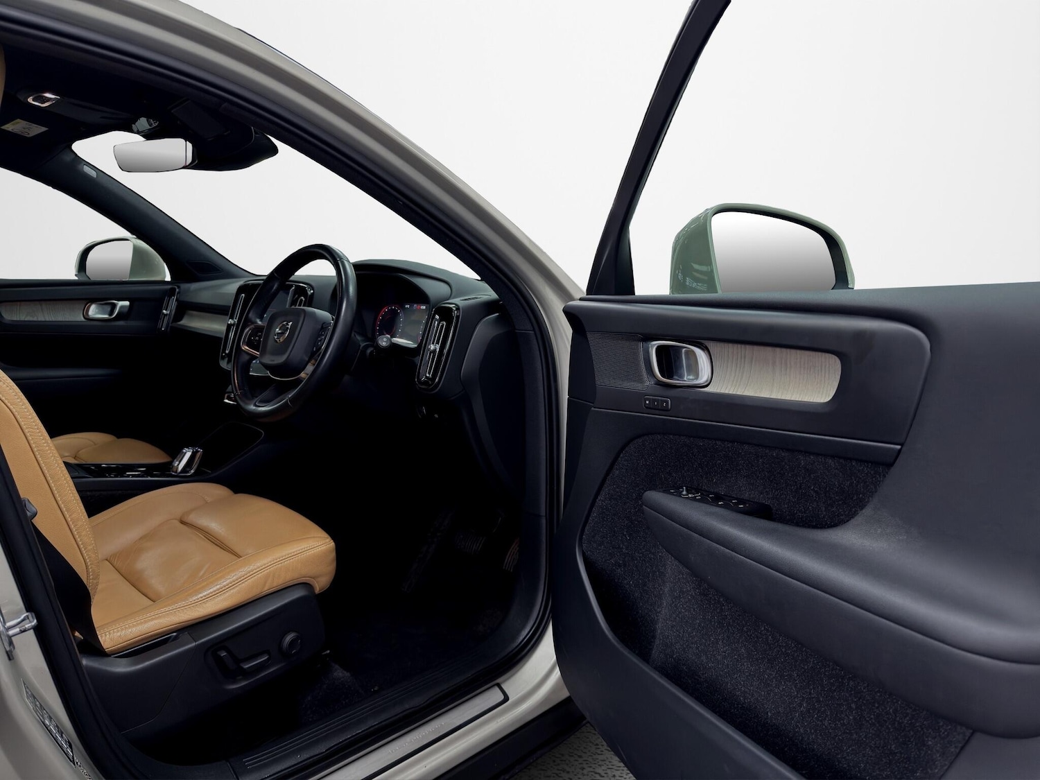 Used Volvo XC40 2019 for sale - 77762445: Photo 24