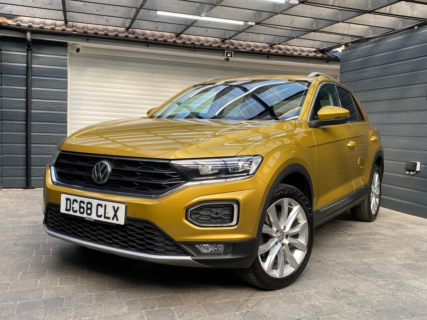 Used Volkswagen T-Roc 2019 for sale - 78002107: Photo 4