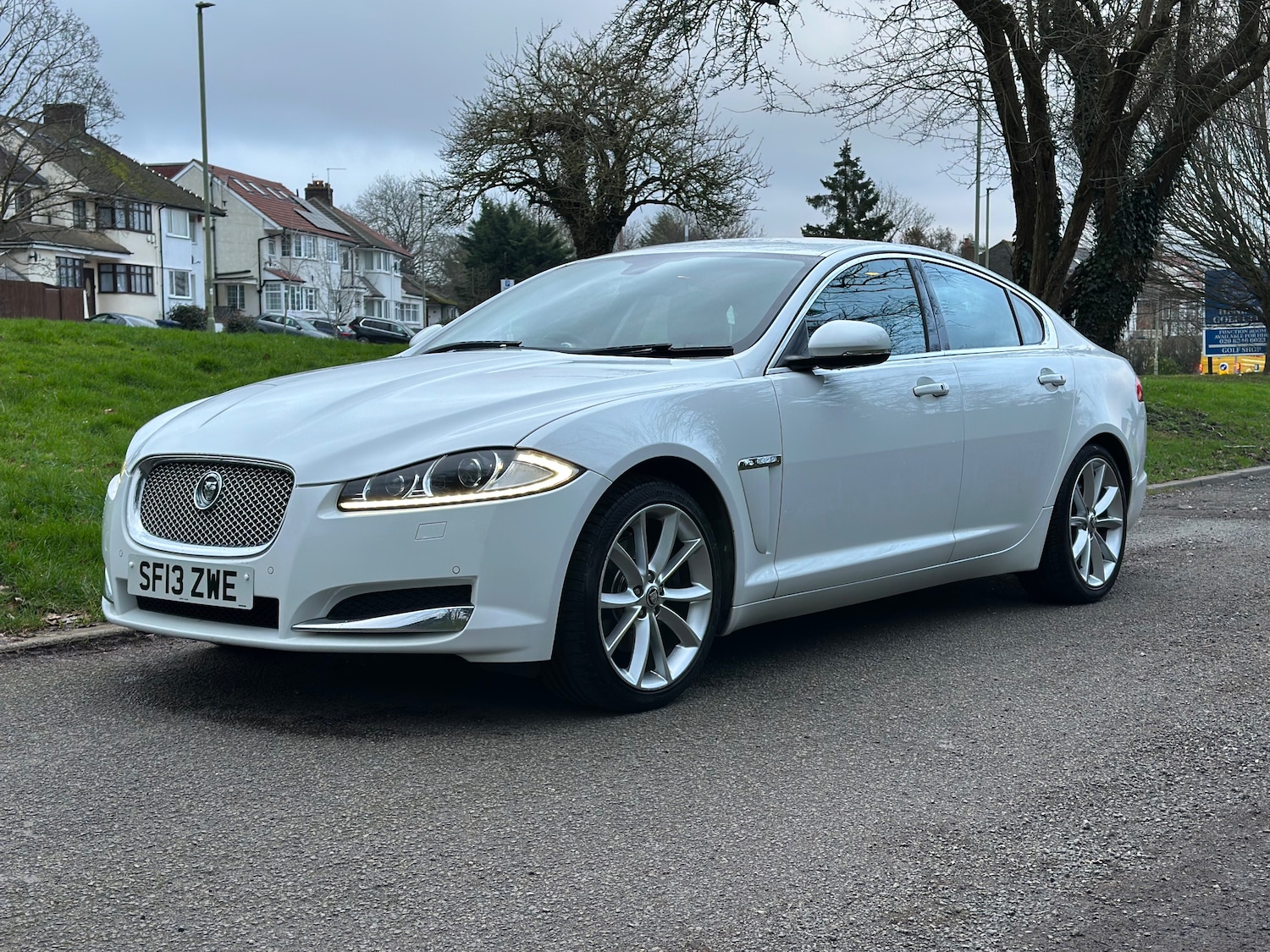 Used Jaguar XF 2013 for sale - 77942358: Photo 9
