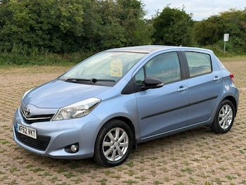 Used Toyota Yaris 2012 for sale - 79143029: Photo