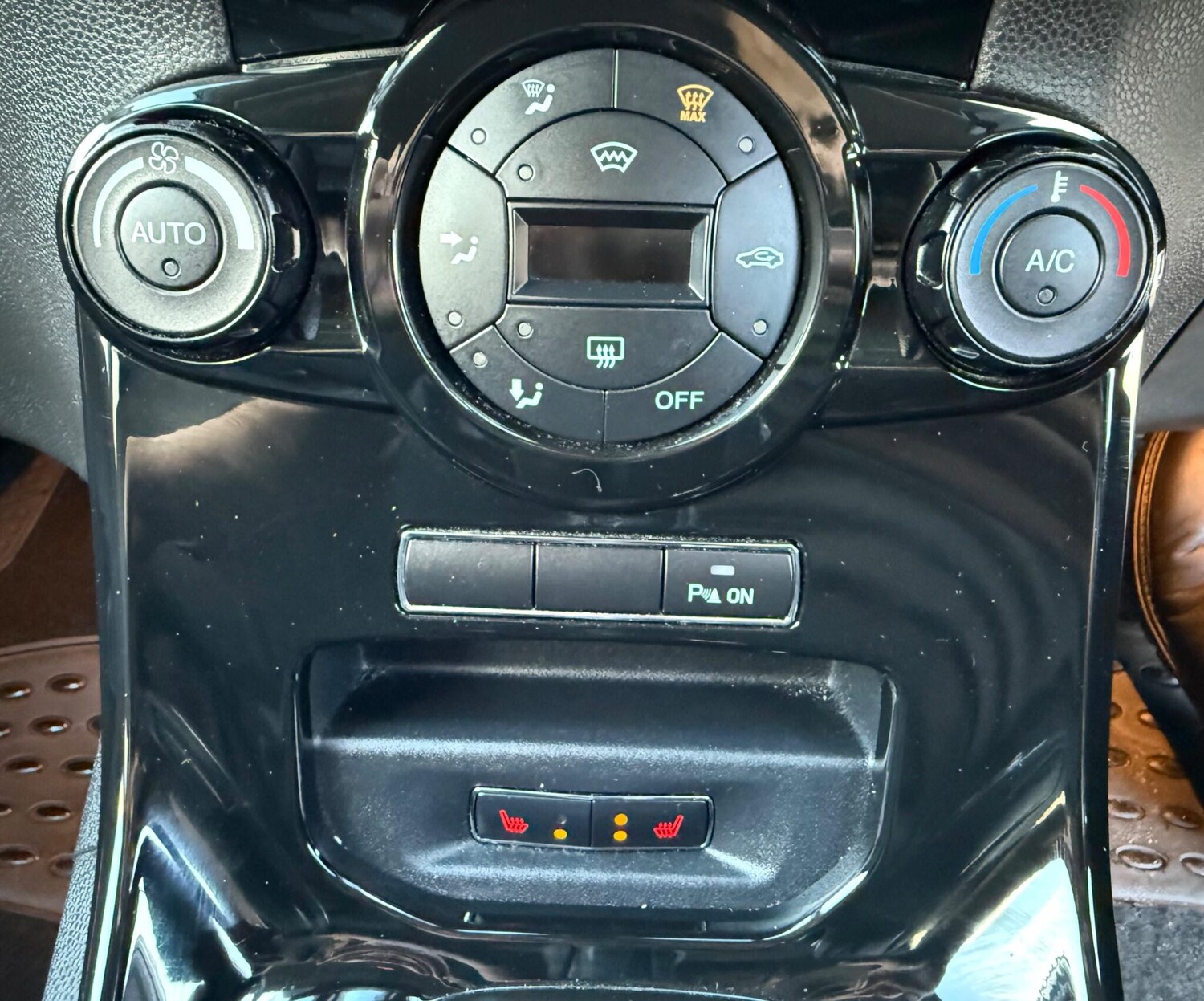 Used Ford Fiesta 2015 for sale - 78001962: Photo 14