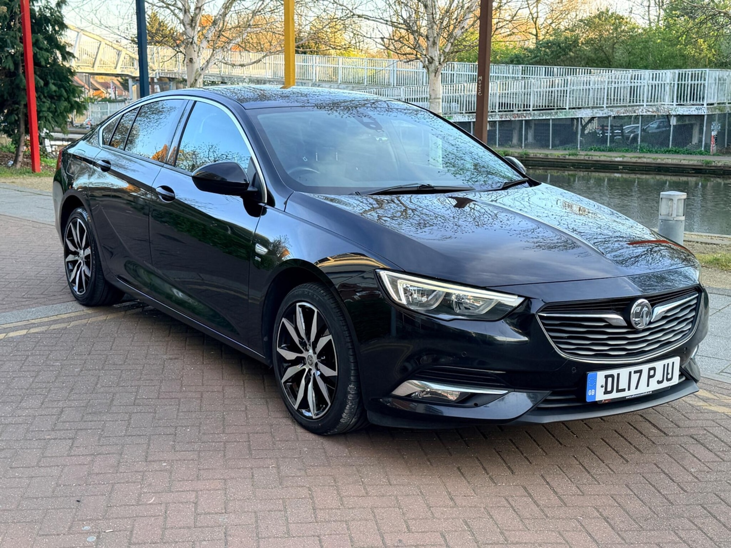 Used Vauxhall Insignia for sale - 78122279: Photo 2
