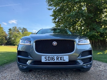 Used Jaguar F-Pace 2016 for sale - 78924794: Photo