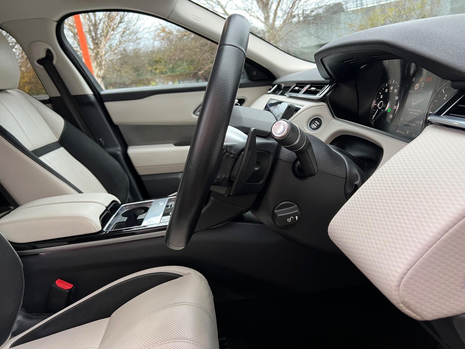 Used Land Rover Range Rover Velar 2018 for sale - 78029207: Photo 14