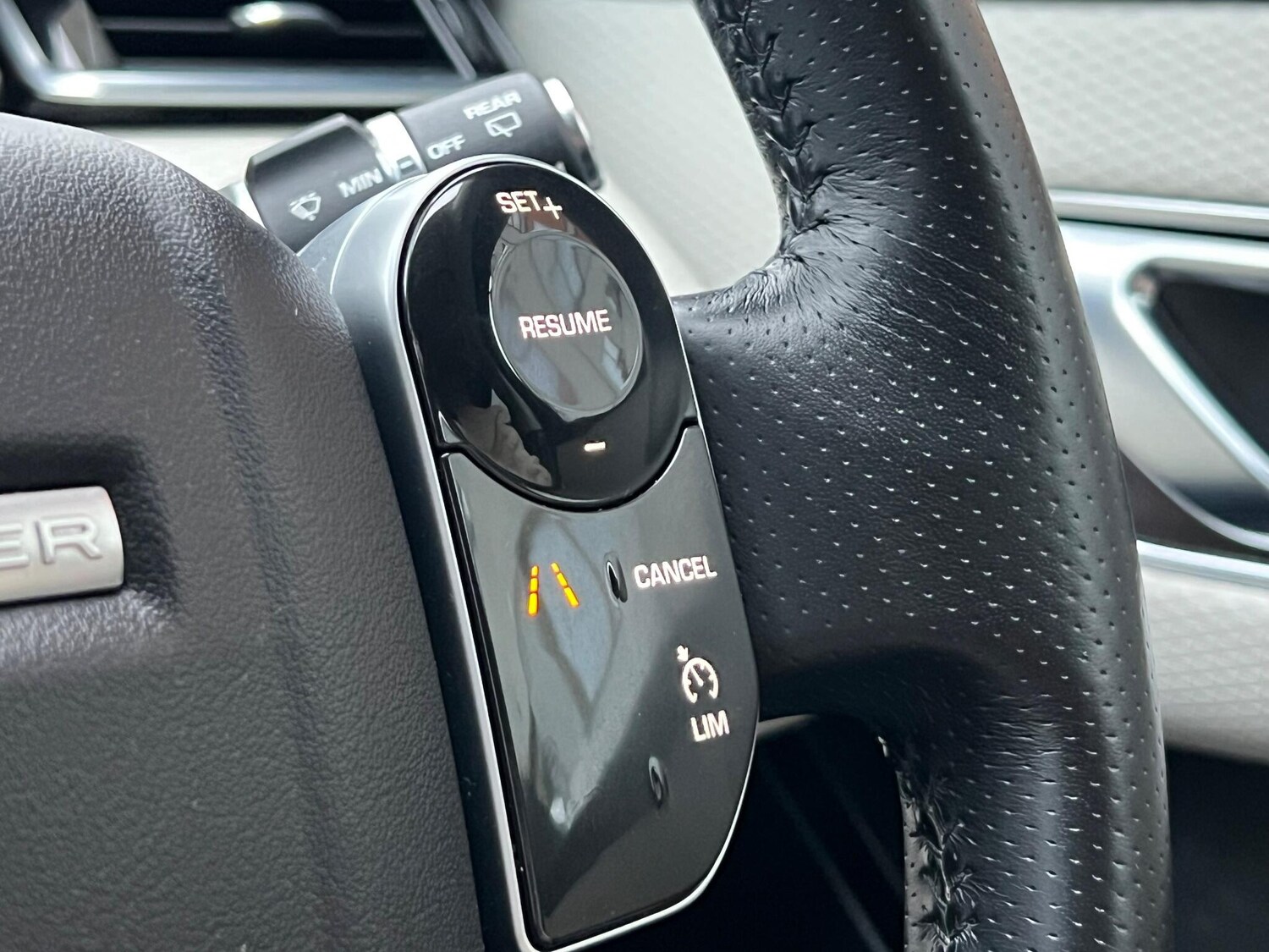 Used Land Rover Range Rover Velar 2018 for sale - 78029207: Photo 18