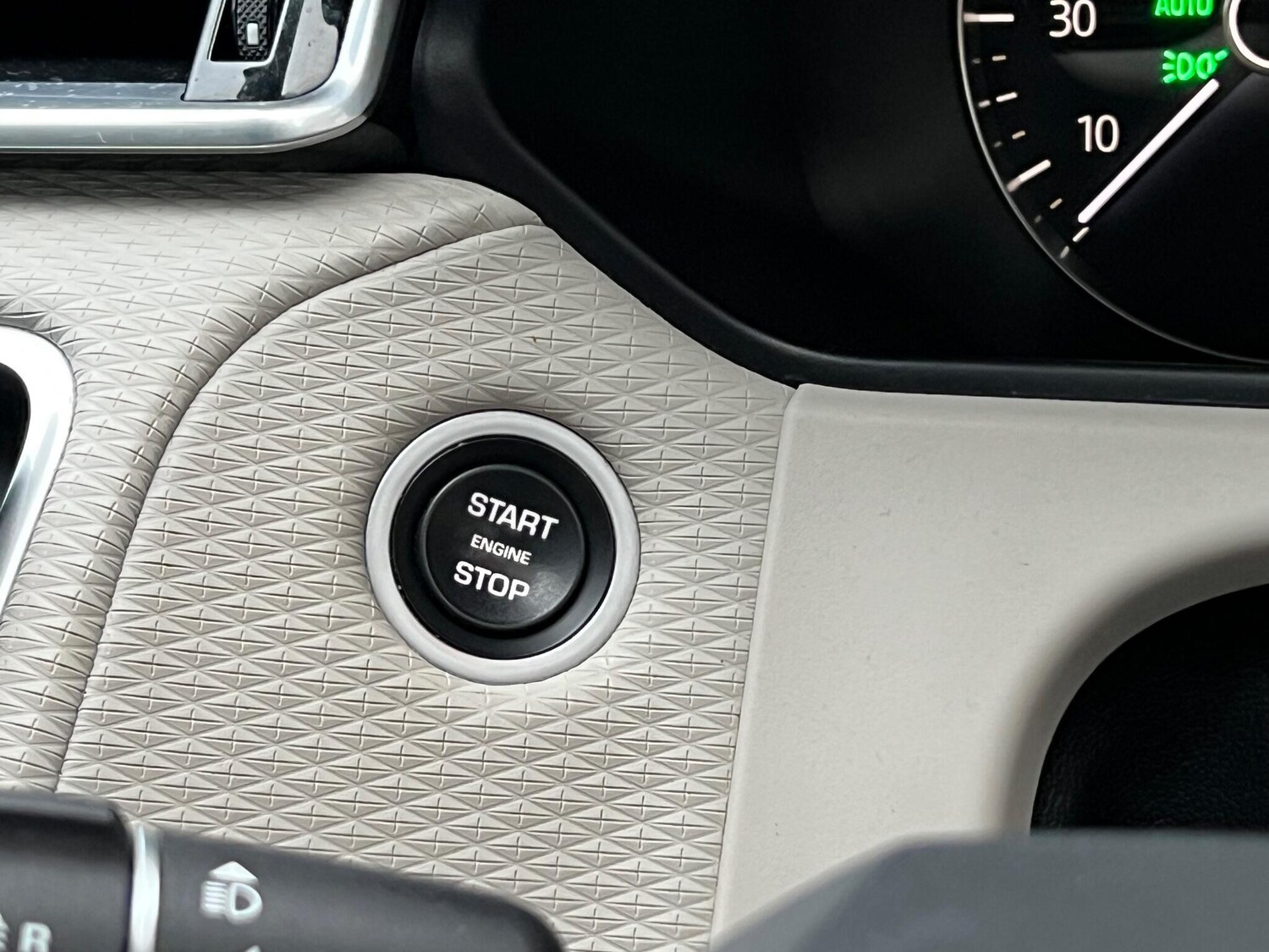 Used Land Rover Range Rover Velar 2018 for sale - 78029207: Photo 19