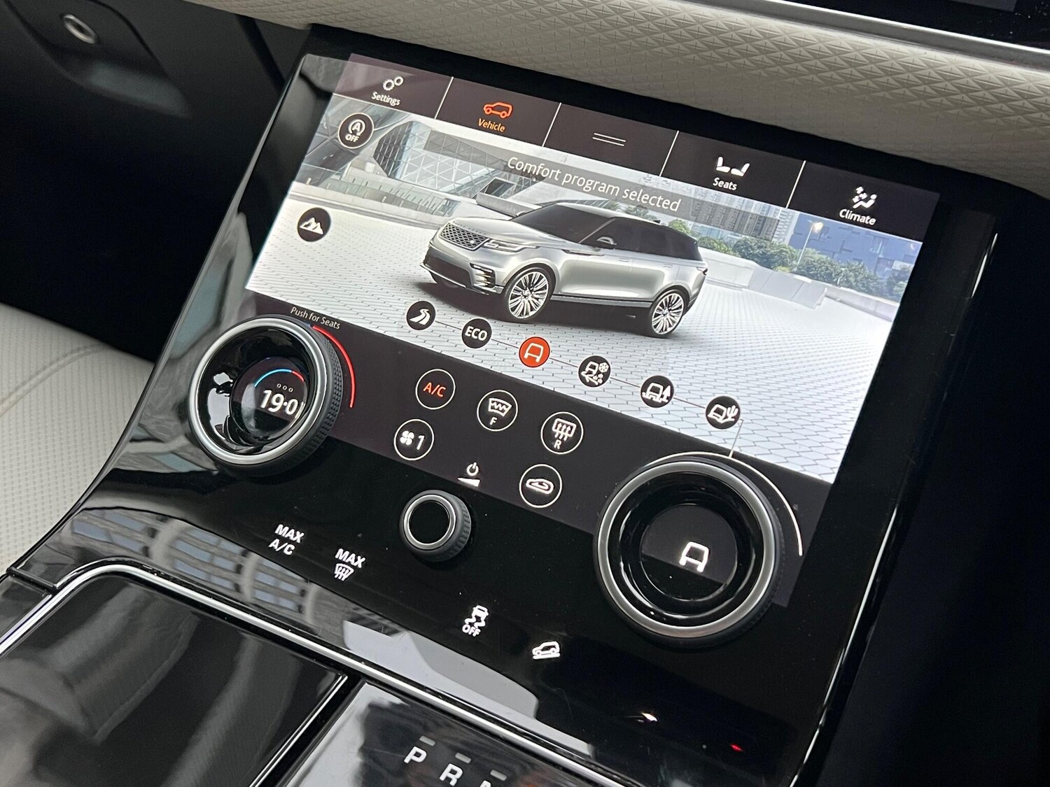 Used Land Rover Range Rover Velar 2018 for sale - 78029207: Photo 24