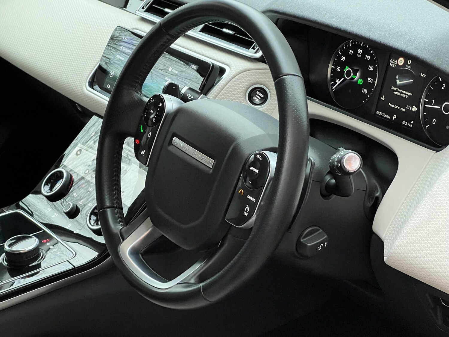 Used Land Rover Range Rover Velar 2018 for sale - 78029207: Photo 3