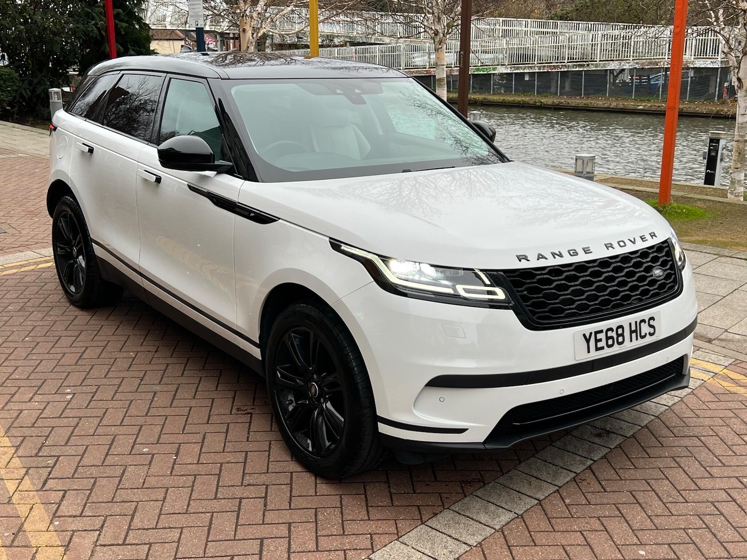 Used Land Rover Range Rover Velar 2018 for sale - 78029207: Photo 5
