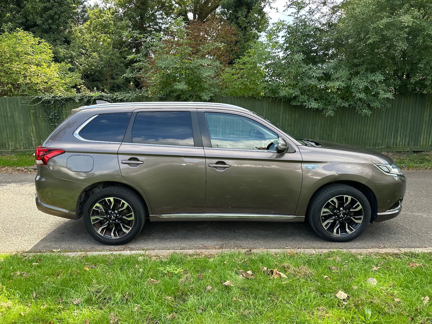 Used Mitsubishi Outlander 2015 for sale - 77942411: Photo 2