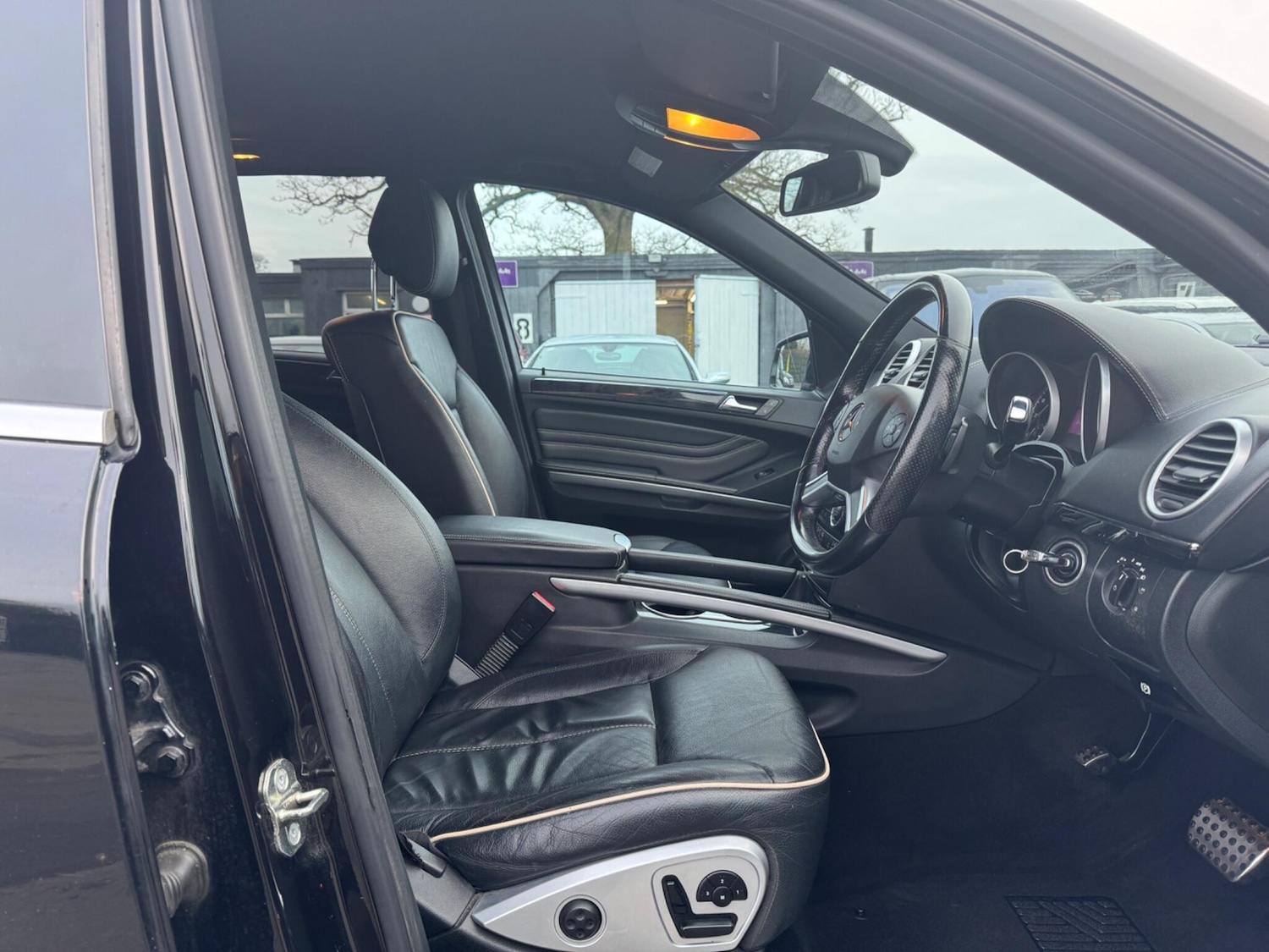 Used Mercedes-Benz M Class 2011 for sale - 77762568: Photo 18