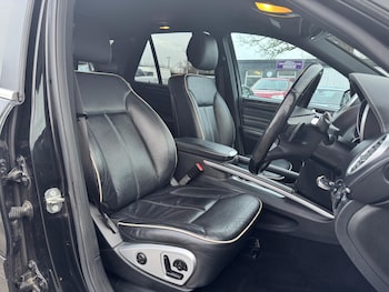 Used Mercedes-Benz M Class 2011 for sale - 77762568: Photo