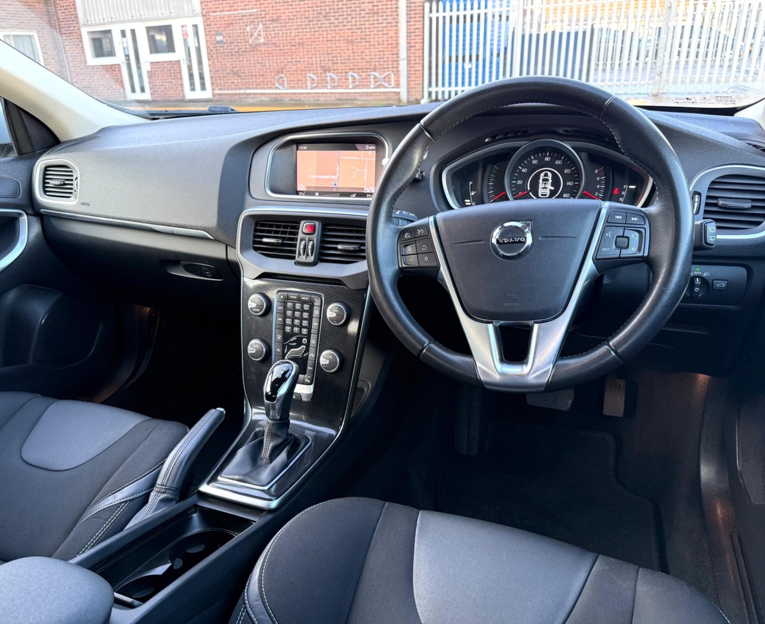 Used Volvo V40 2018 for sale - 78001965: Photo 15