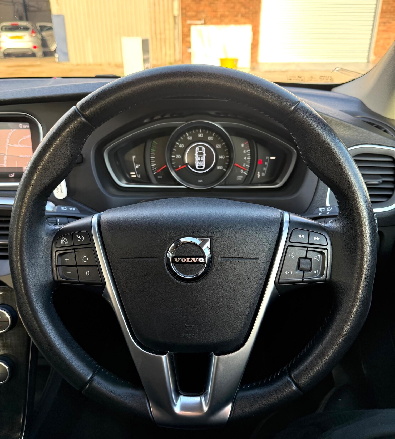 Used Volvo V40 2018 for sale - 78001965: Photo 5