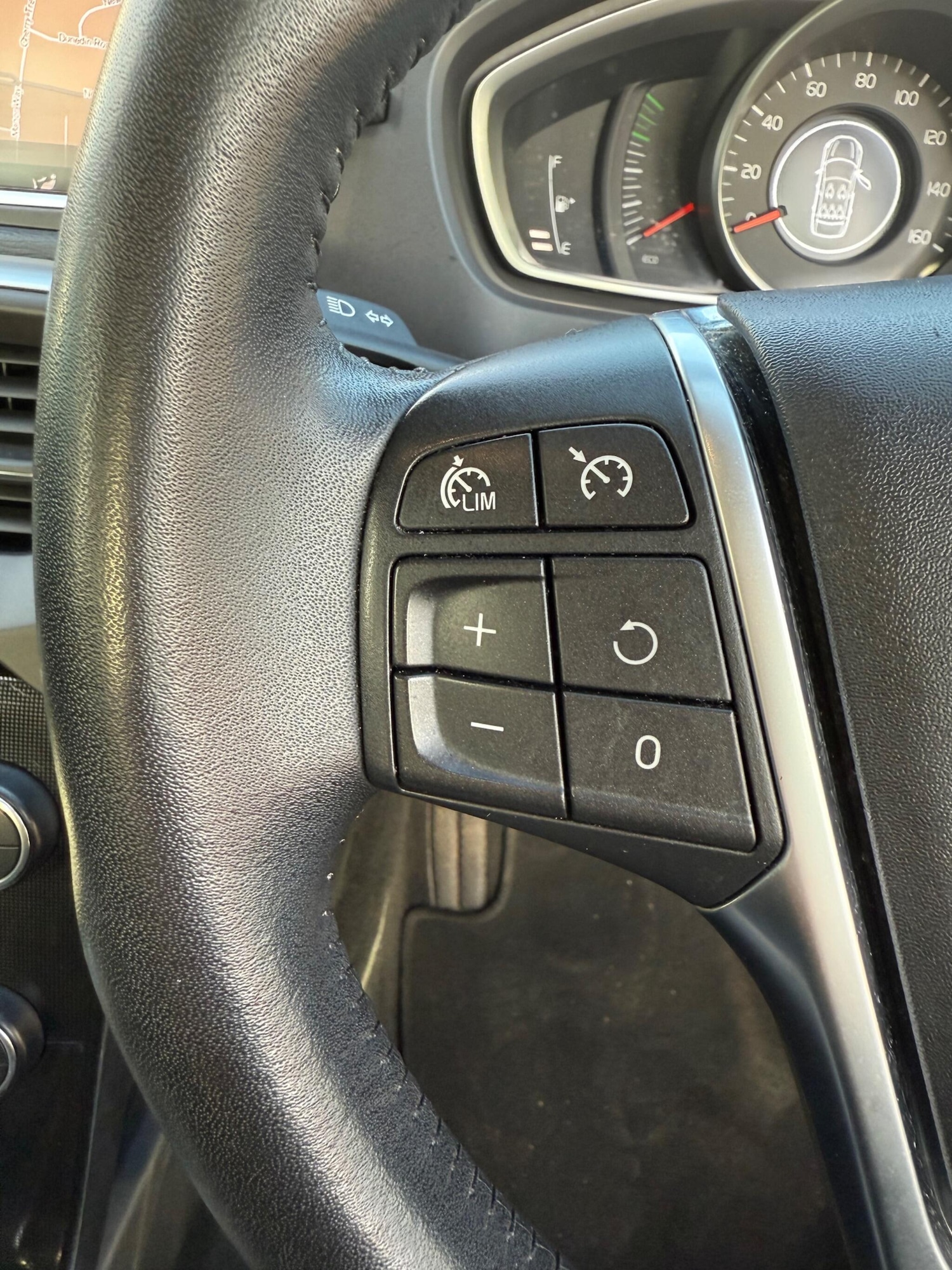 Used Volvo V40 2018 for sale - 78001965: Photo 6