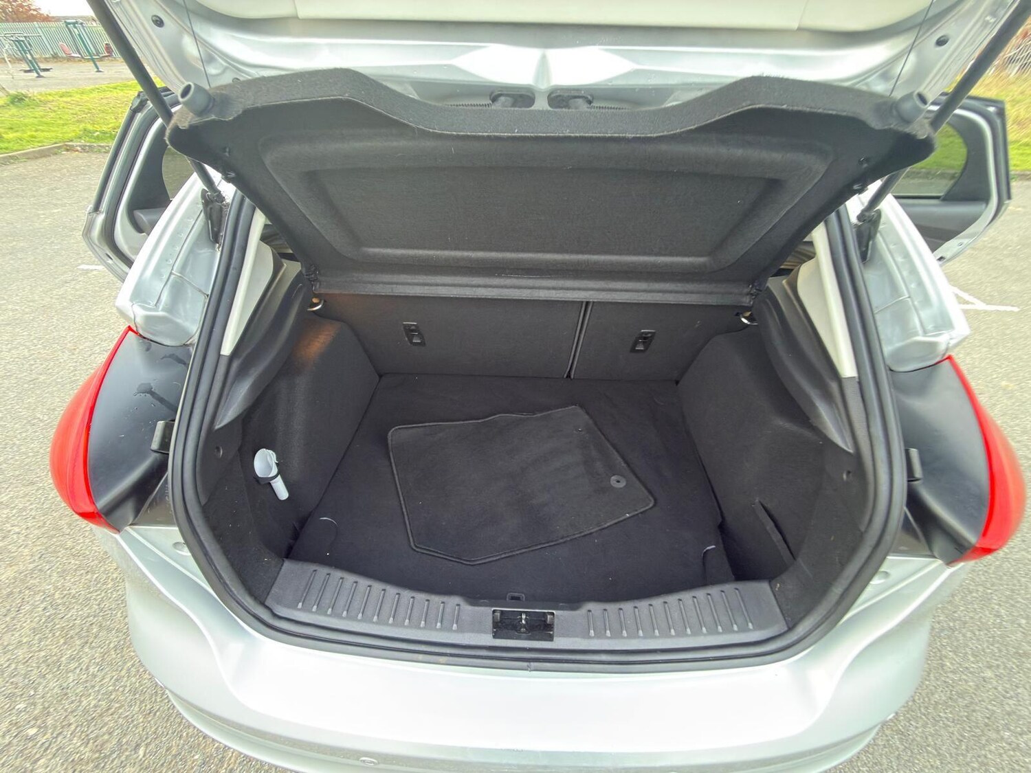 Used Ford Focus 2017 for sale - 78029159: Photo 11