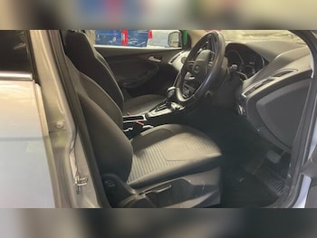 Used Ford Focus 2017 for sale - 78530701: Photo